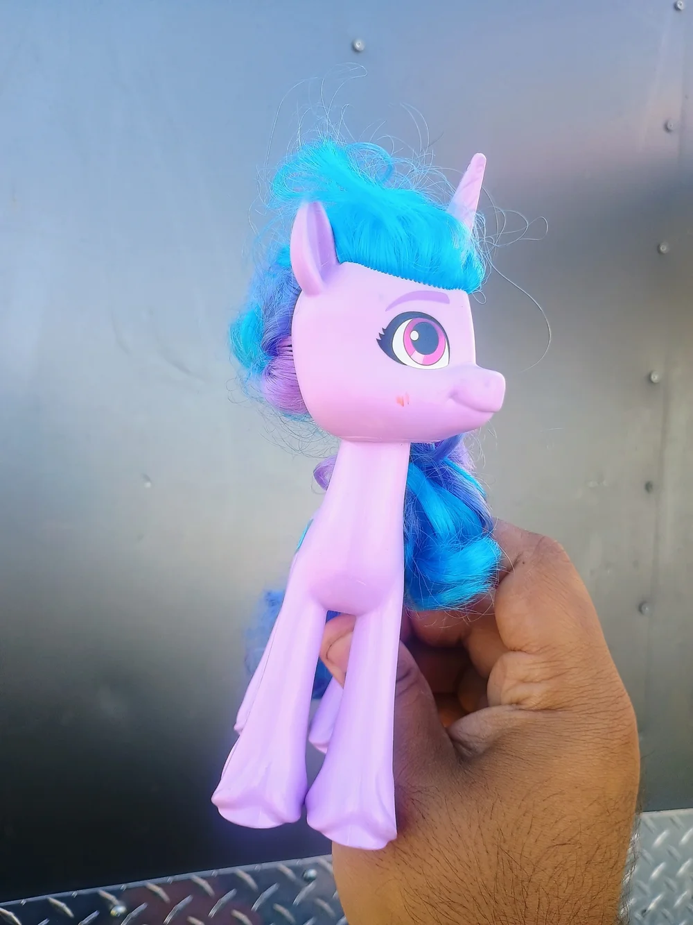 My Little Pony A New Generation Izzy Moonbow Unicorn Charms Figure